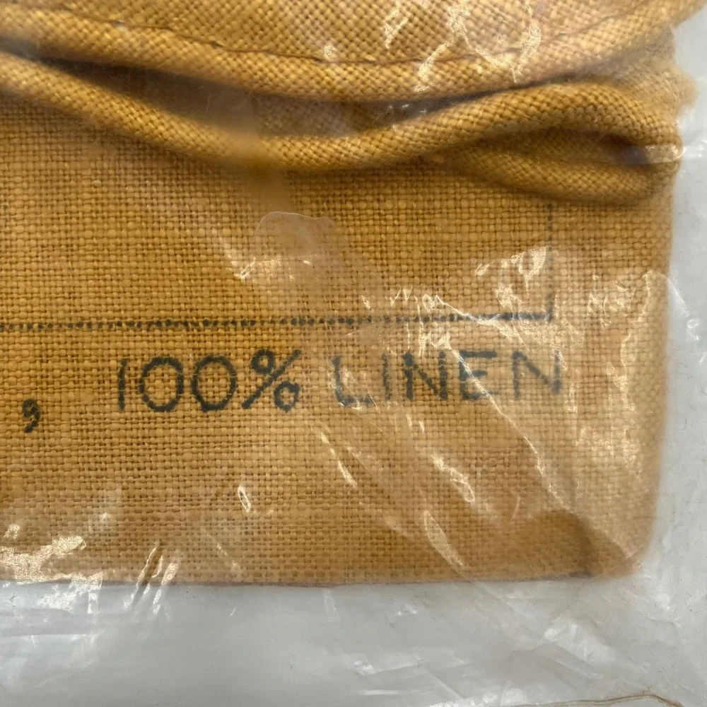 Vintage Paragon Columbine Pillow Crewel Embroidery Kit 0759 Gold Linen 1973 NEW